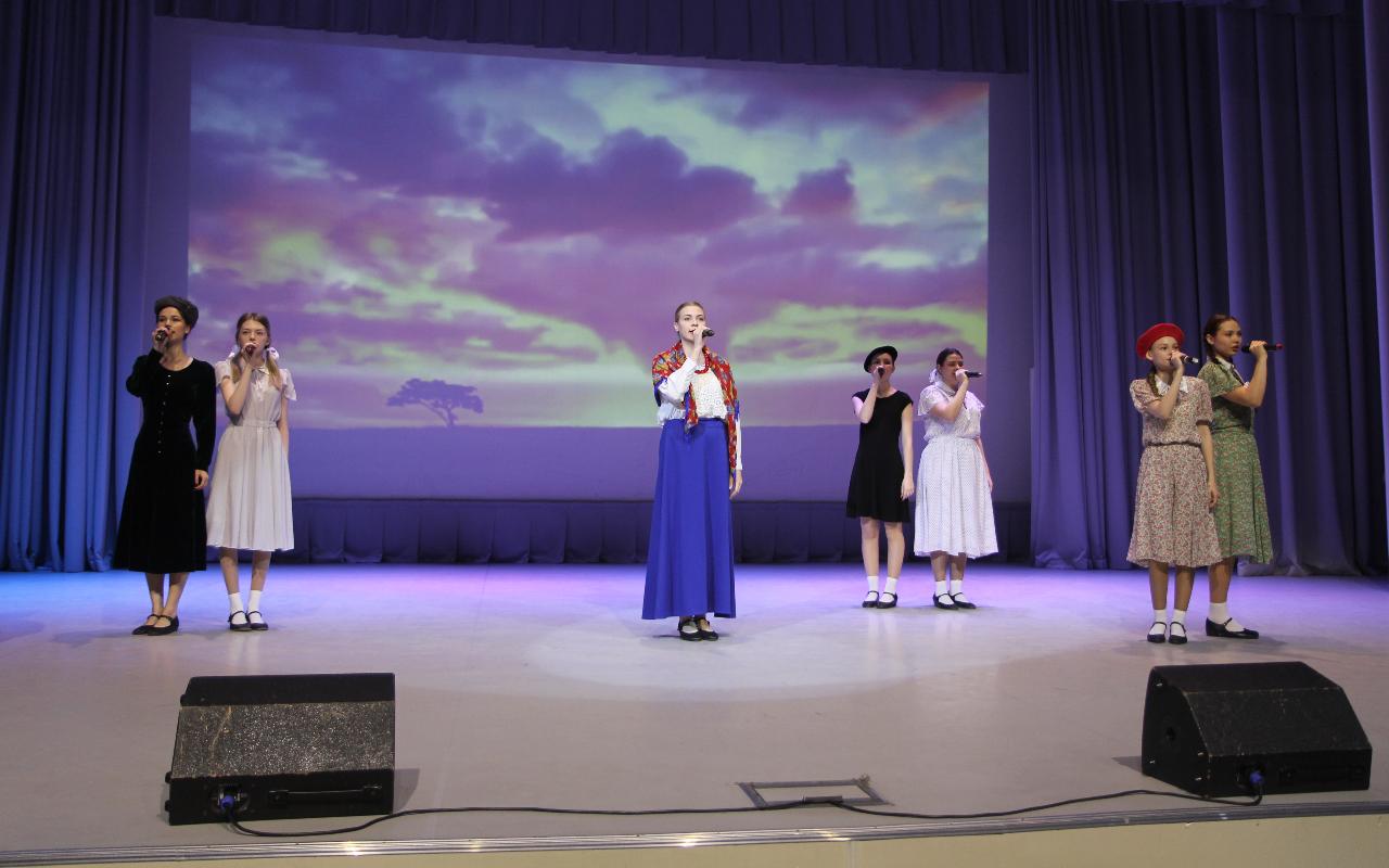 ФОТО к новости: Мир, согласие, единство – самое важное для России!