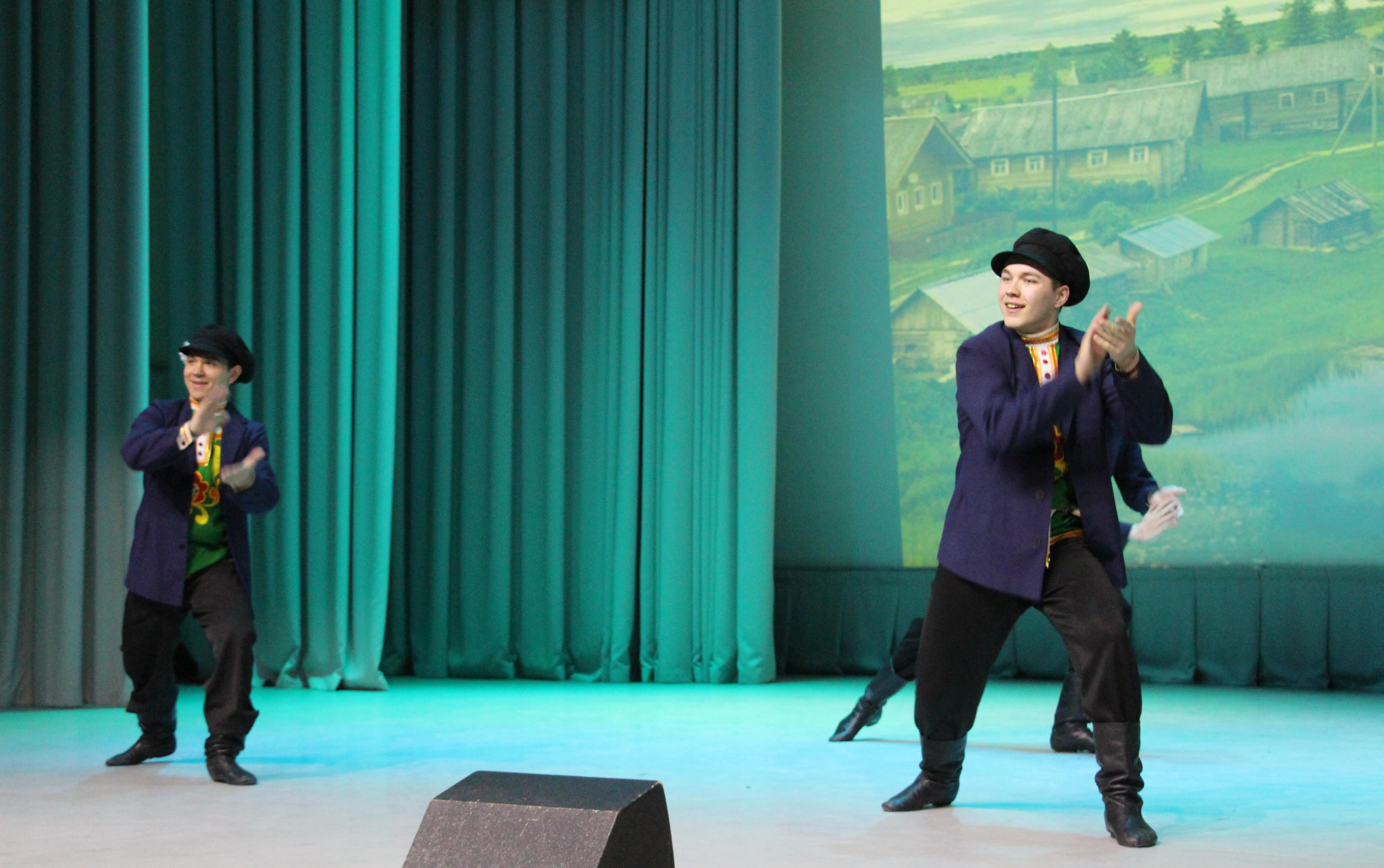 ФОТО к новости: Культура объединяет: в Новосибирске прошла конференция, посвященная дружбе народов  