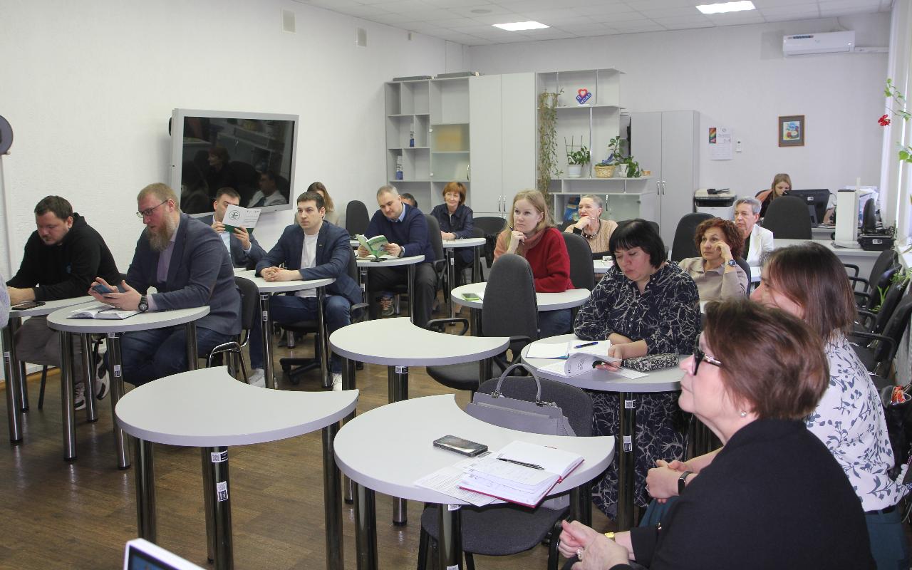 ФОТО к новости: НГПУ и ФМШ НГУ: готовность делиться опытом и работать вместе