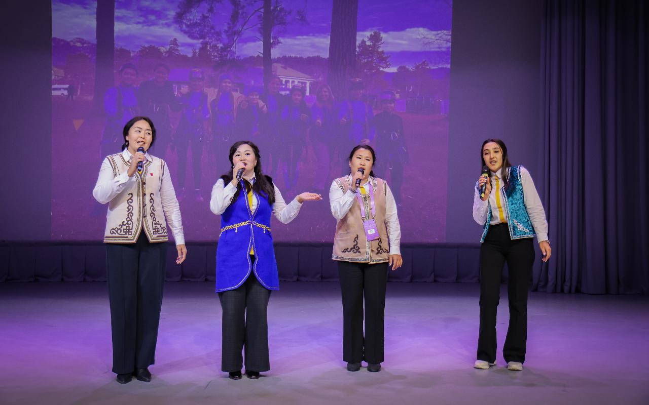 ФОТО к новости: В НГПУ состоялось закрытие второго потока обучения советников директоров по воспитанию