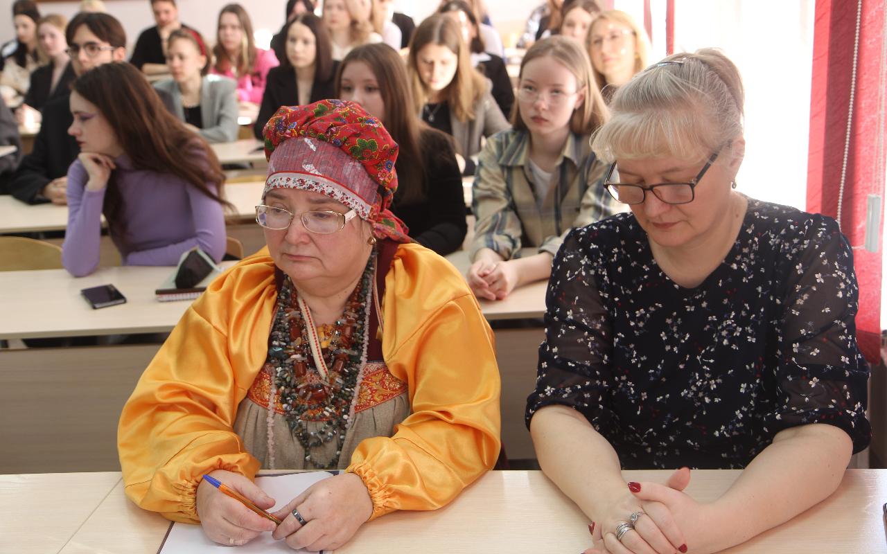 ФОТО к новости: Замечательный исследователь и стойкий человек: в НГПУ почтили память Людмилы Ивановны Дремовой