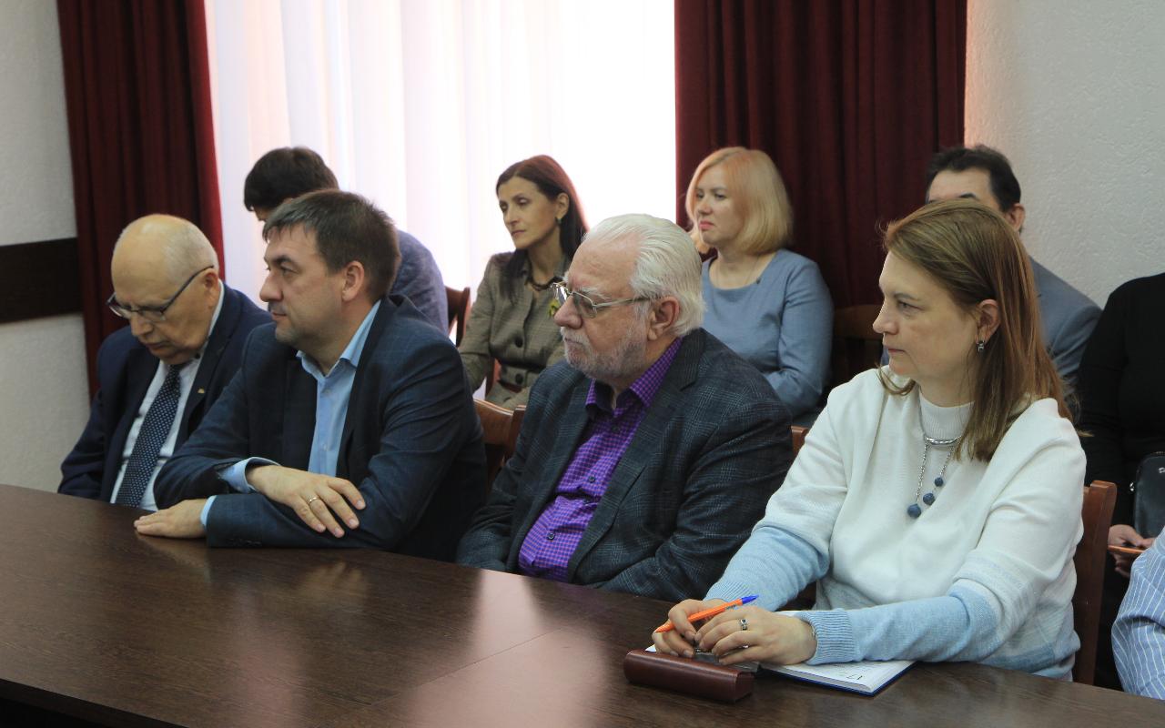 ФОТО к новости: В НГПУ прошли выборы нового председателя профсоюзной организации работников университета
