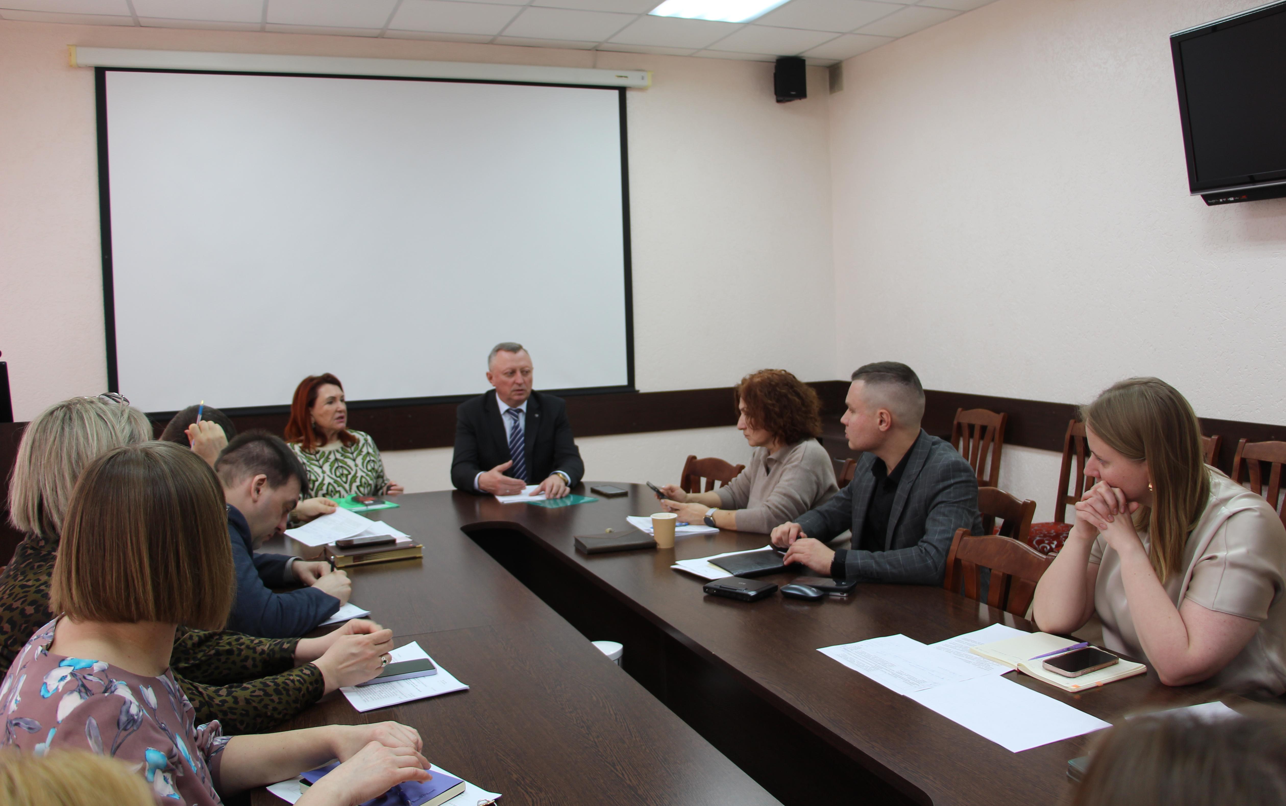 ФОТО к новости: Сотрудничество НГПУ с аппаратом уполномоченного по правам ребенка в Новосибирской области выходит на новый уровень