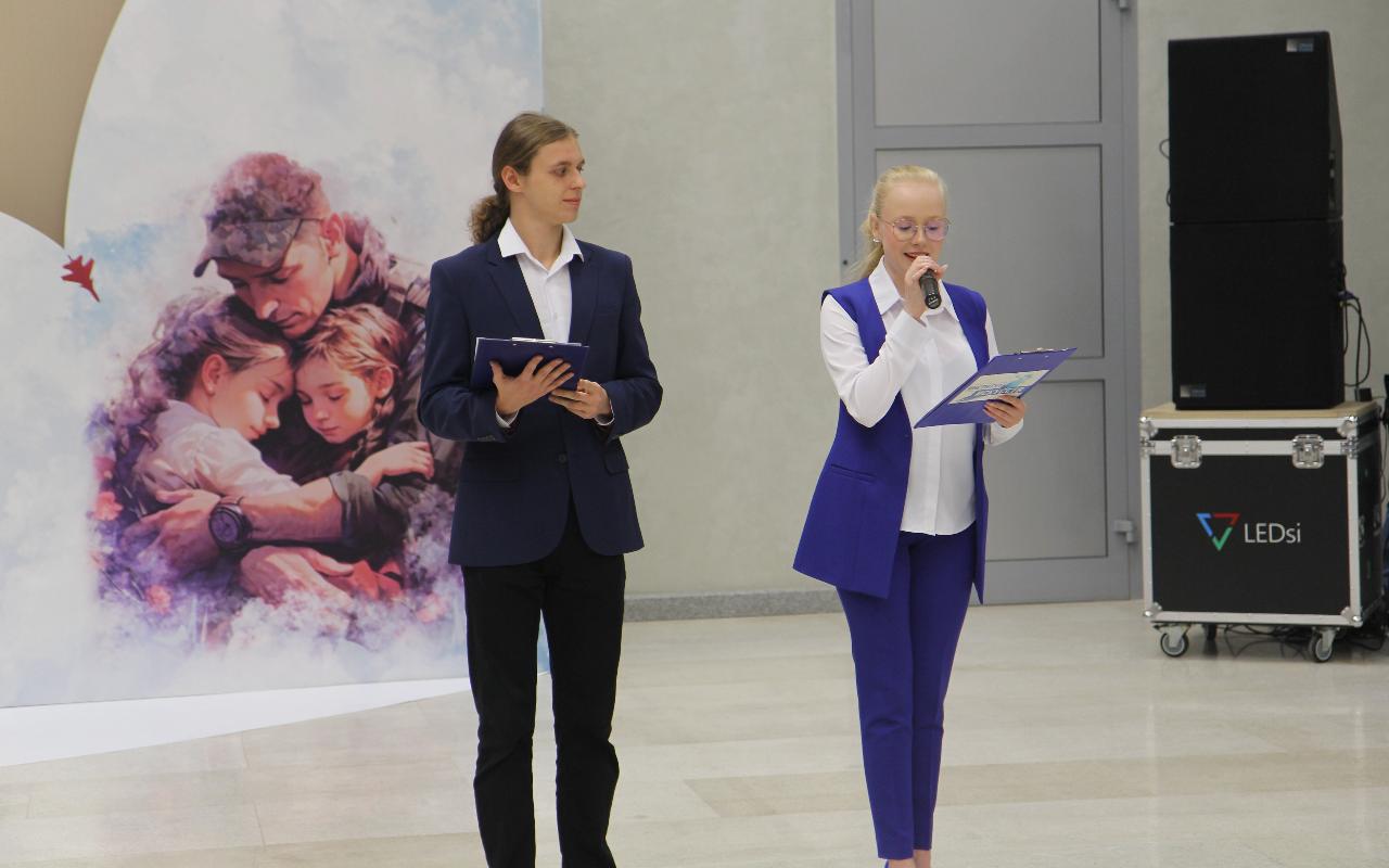 ФОТО к новости: Дневник ПедСибири: творчество юных дизайнеров ИИ НГПУ представил в Новосибирской филармонии