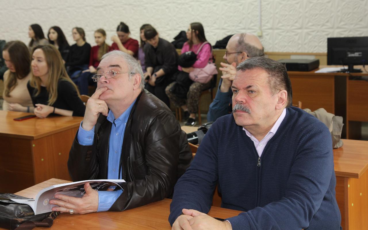 ФОТО к новости: «Вторая мама» нескольких поколений археологов: 100-летие профессора Татьяны Николаевны Троицкой в НГПУ отметили научной конференцией