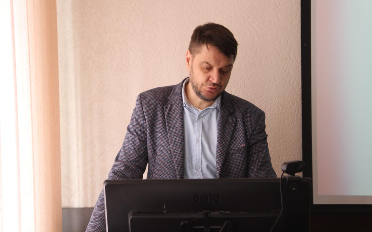 ФОТО к новости: Обновление инфраструктуры НГПУ: ремонт набирает обороты