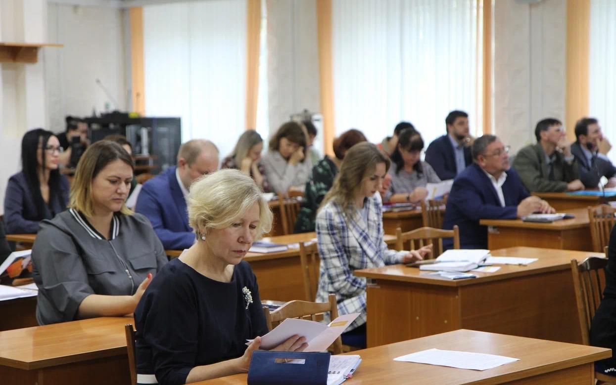 ФОТО к новости: НГПУ сегодня и завтра: активная работа на благо региональной системы образования