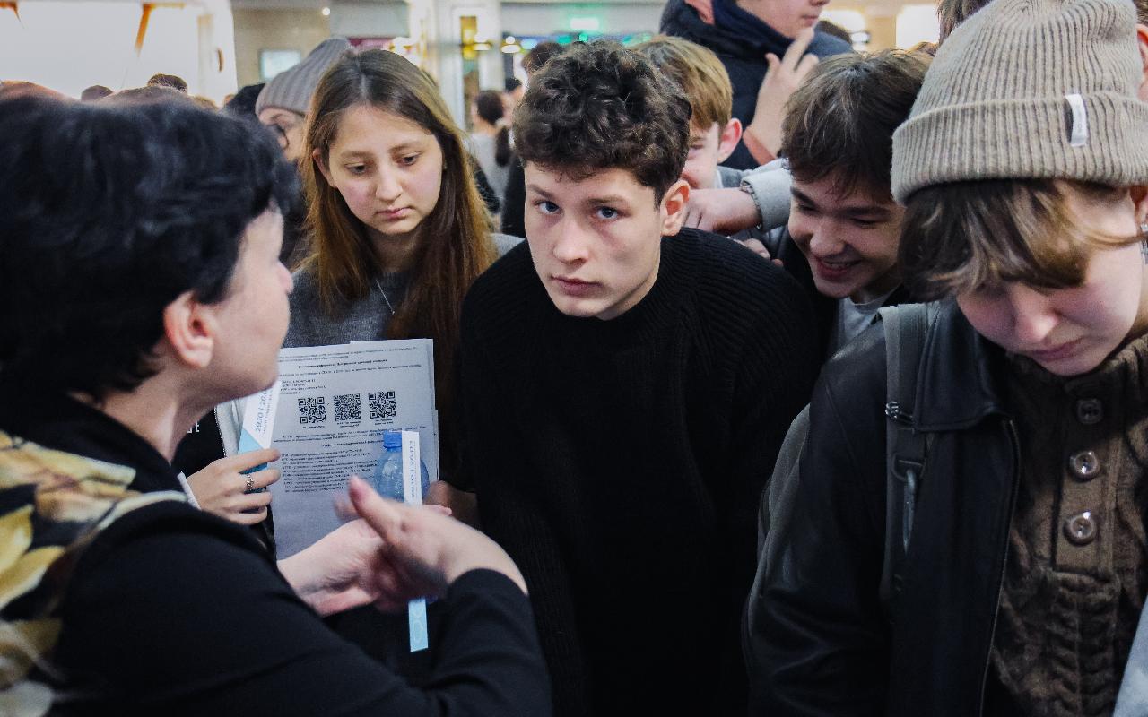 ФОТО к новости: День открытых дверей вузов Новосибирской области: НГПУ — в центре внимания абитуриентов