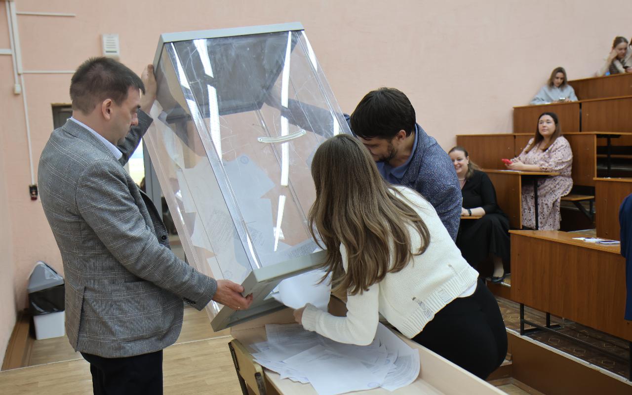 ФОТО к новости: В НГПУ избран новый состав Ученого совета