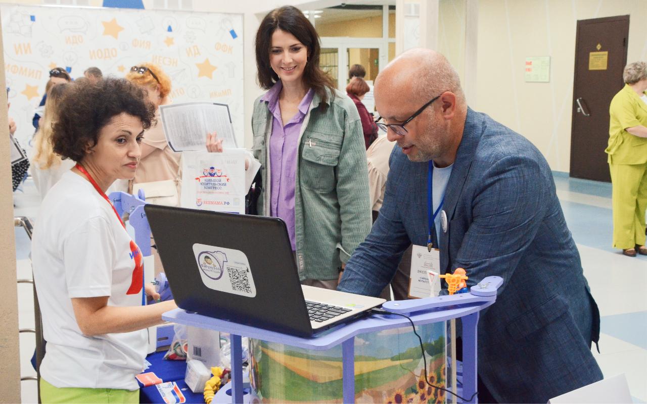 ФОТО к новости: Диалог науки и практики. Новосибирск включился в работу Окружной Ассамблеи Российской академии образования