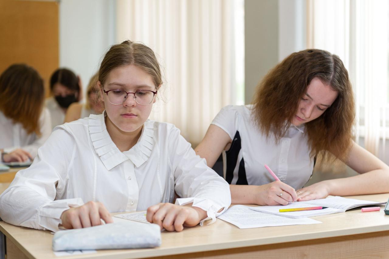 ФОТО к новости: Комитет Государственной Думы поддержал законопроект о введении в школах единых общеобразовательных программ
