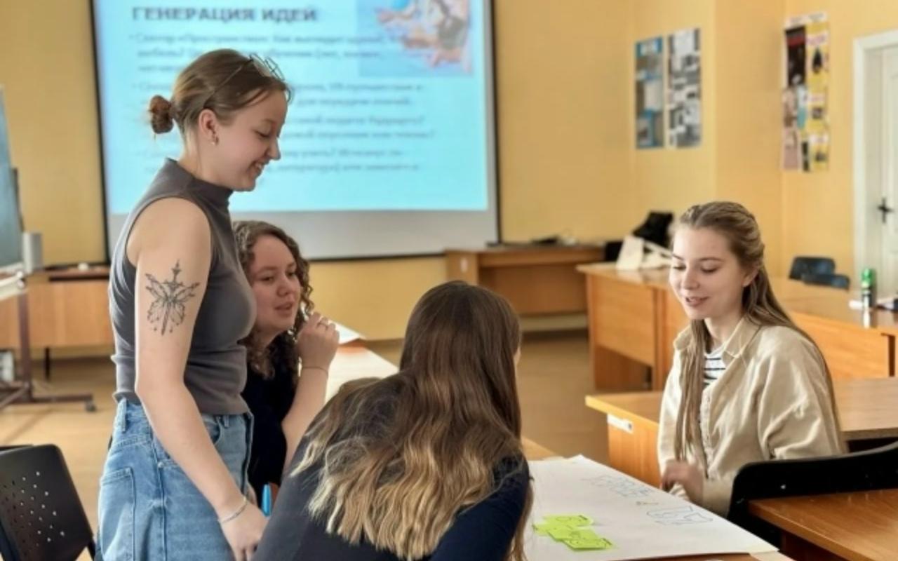ФОТО к новости: Взгляд в школу будущего: итоги мозгового штурма участников проекта «Молодой управленец»