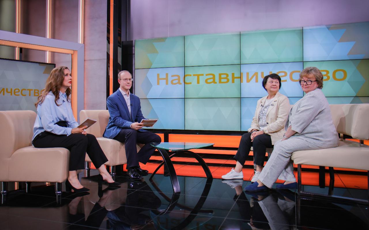 Лето с пользой: как в НГПУ воспитывают будущих наставников на творческих профильных сменах