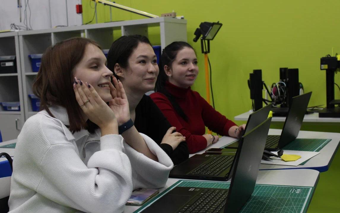 ФОТО к новости: НГПУ на ВДНХ: новые дидактические решения от Новосибирского педагогического