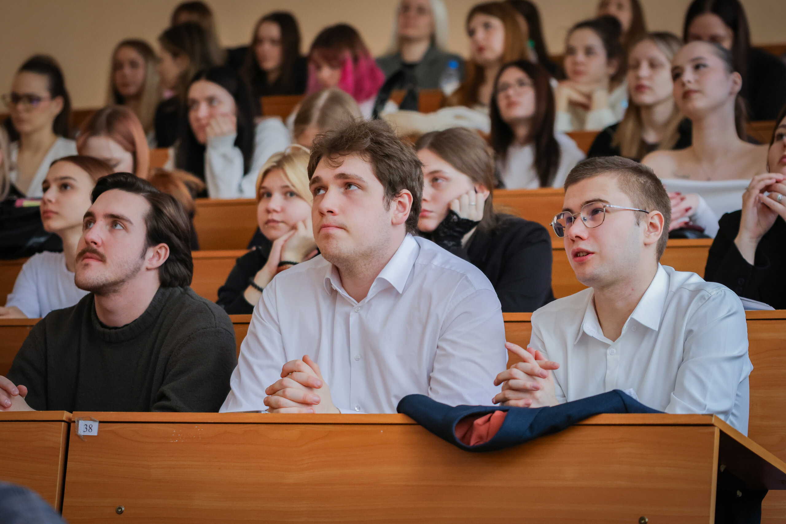 ФОТО к новости: В НГПУ прошло пленарное заседание конференции «Социокультурные проблемы современного человека»