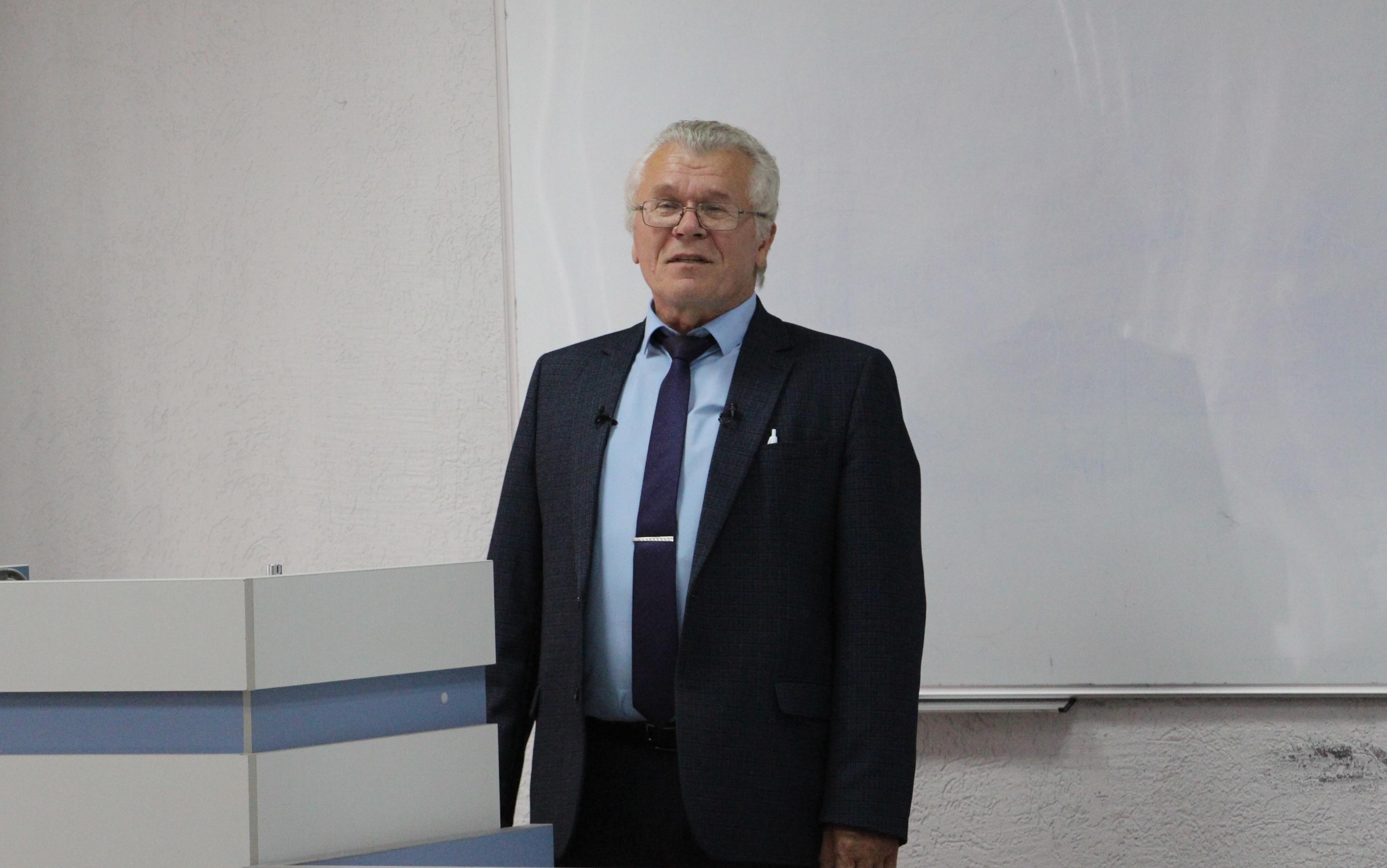 ФОТО к новости: Преподаватель НГПУ рассказал о своих исследованиях в рамках гранта РНФ