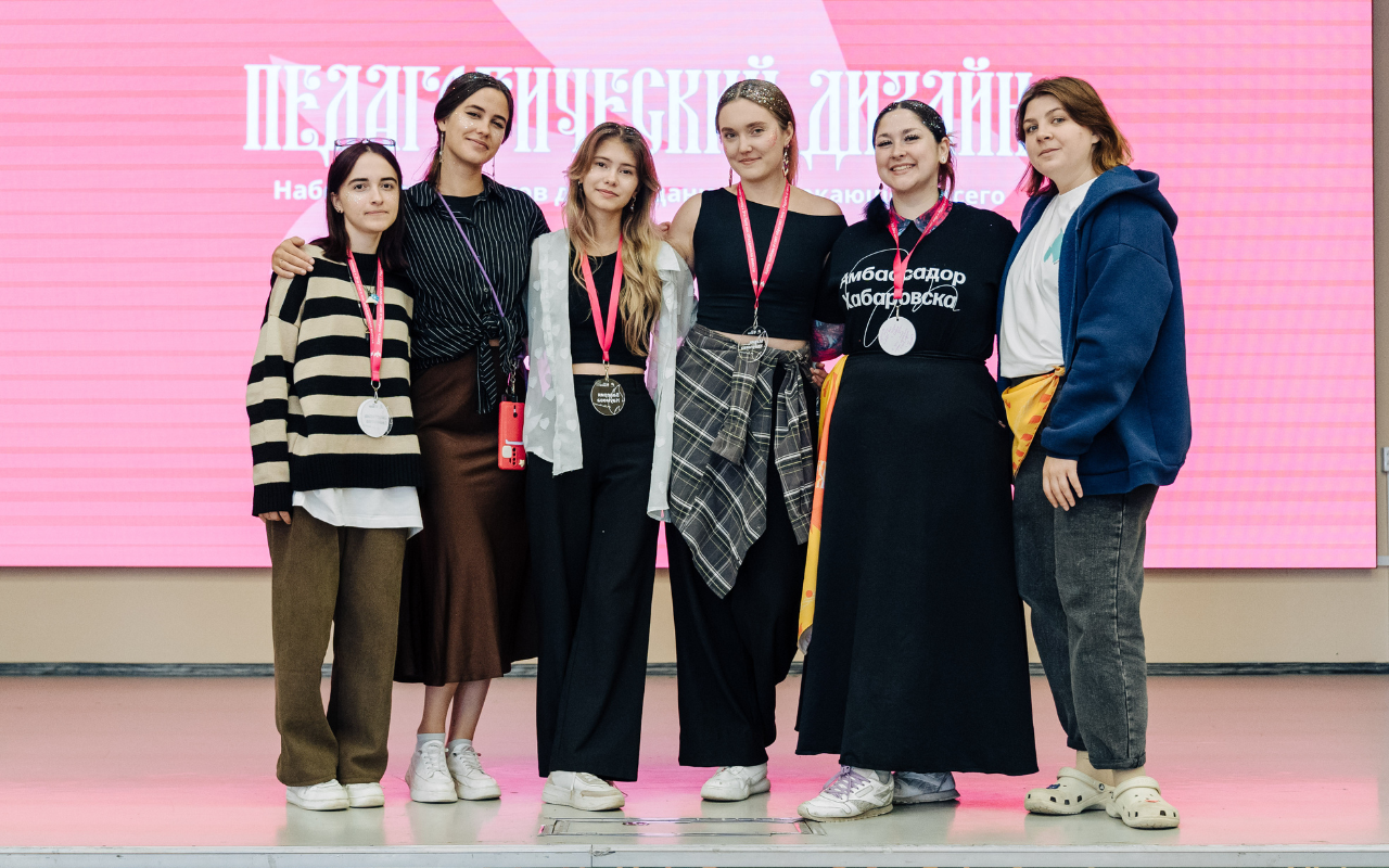 ФОТО к новости: Студентки НГПУ приняли участие в «Академии Лиги вожатых – 2025»