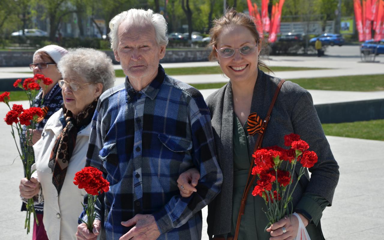 ФОТО к новости: Студенты НГПУ устроили праздник для пожилых людей