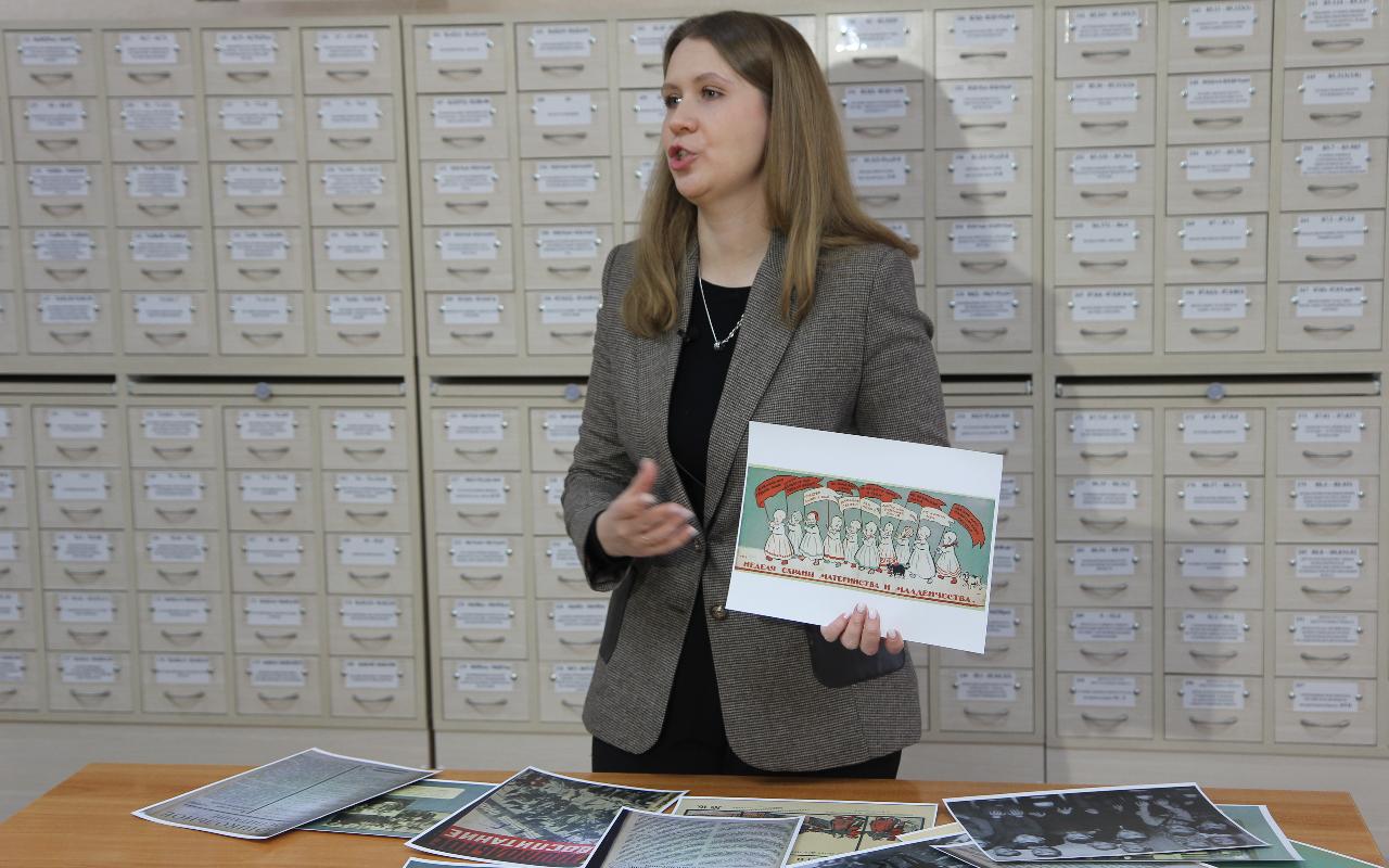 ФОТО к новости: В НГПУ рассказали журналистам ОТС, как детские сады работали в советское время