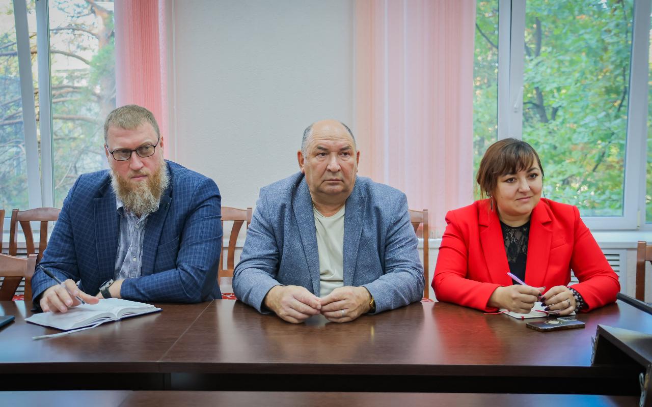 ФОТО к новости: В НГПУ обсудили совместные проекты с Новосибирским институтом современного образования: естественно-научные треки, наставничество и «конструкторские бюро» для школьников