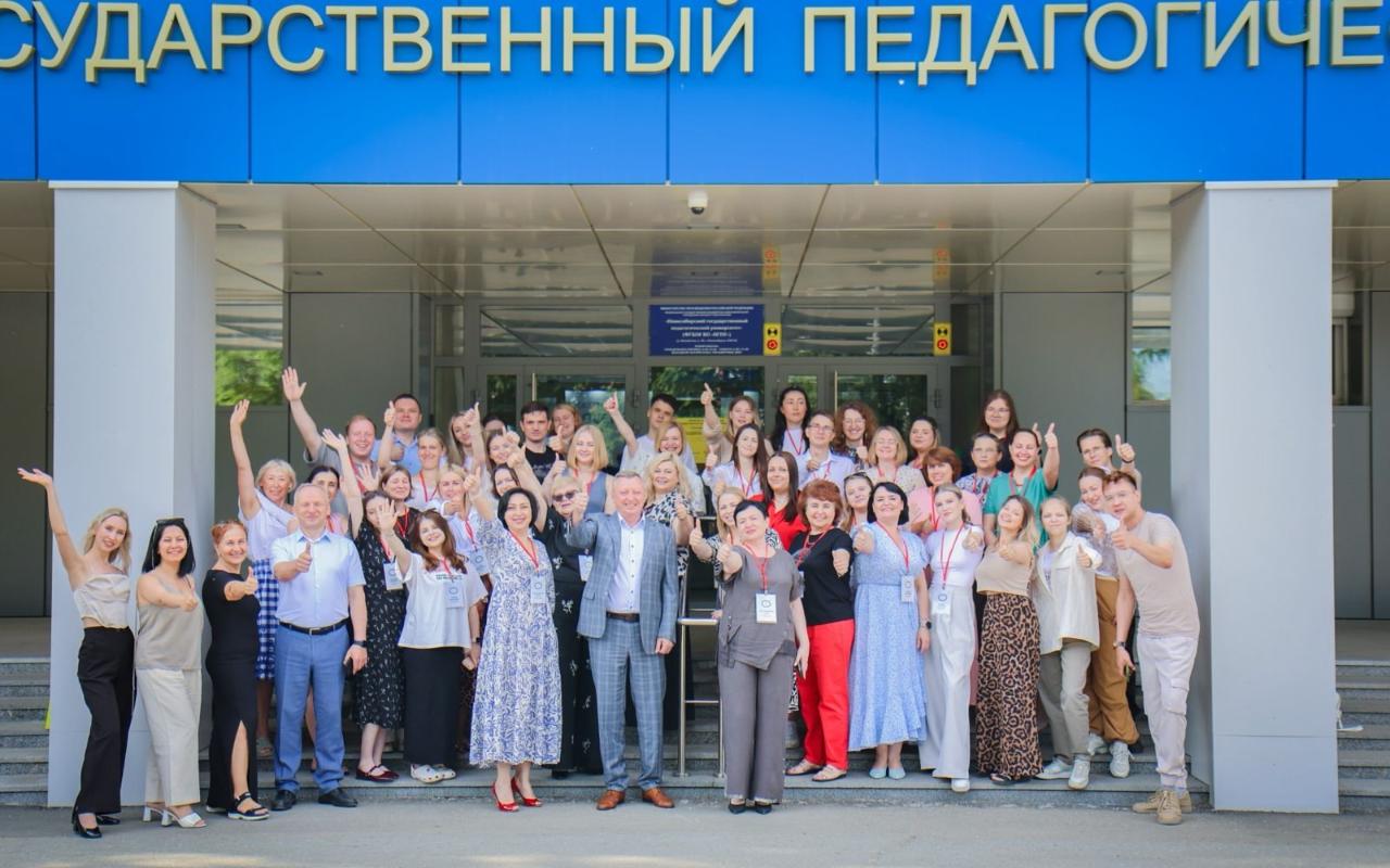 ФОТО к новости: НГПУ входит в ТОП-3 среди педвузов России по числу поданных в 2025 году заявлений от абитуриентов