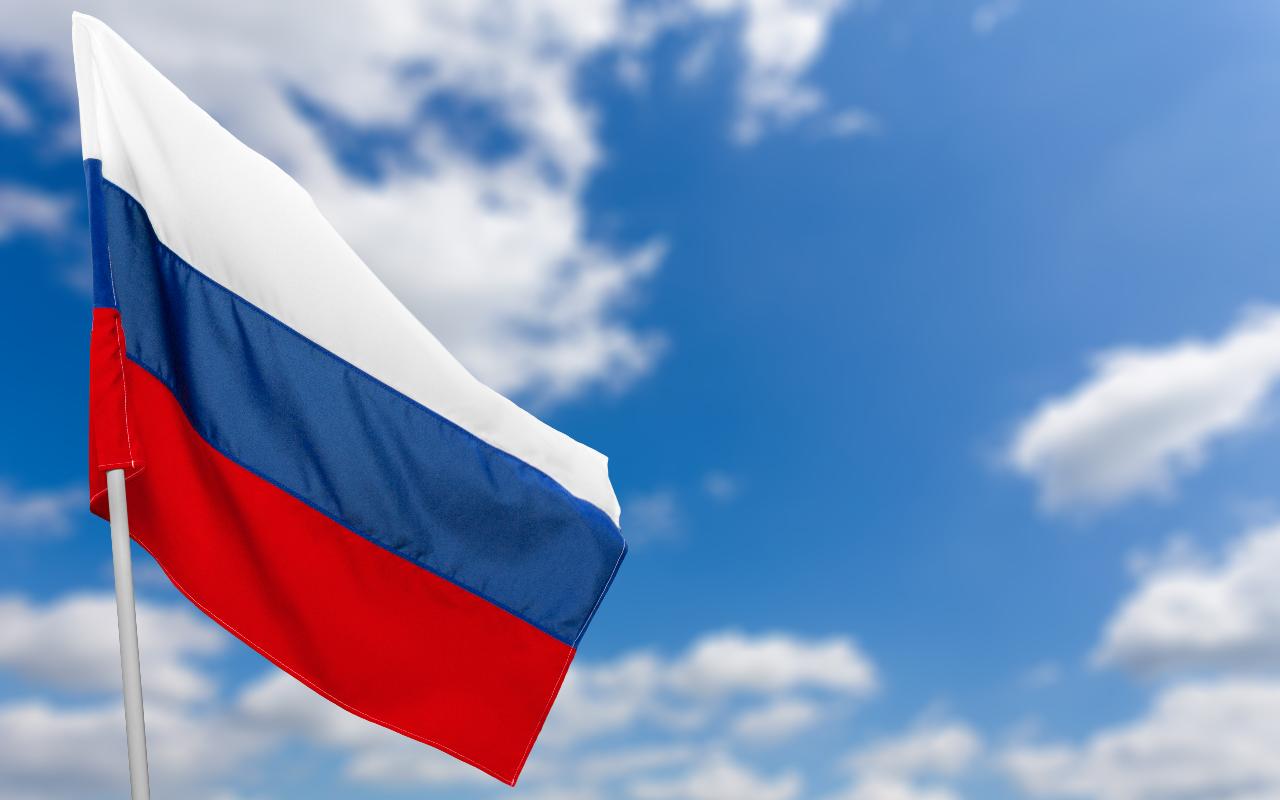 ФОТО к новости: Поздравление ректора НГПУ Алексея Дмитриевича Герасёва с Днем России