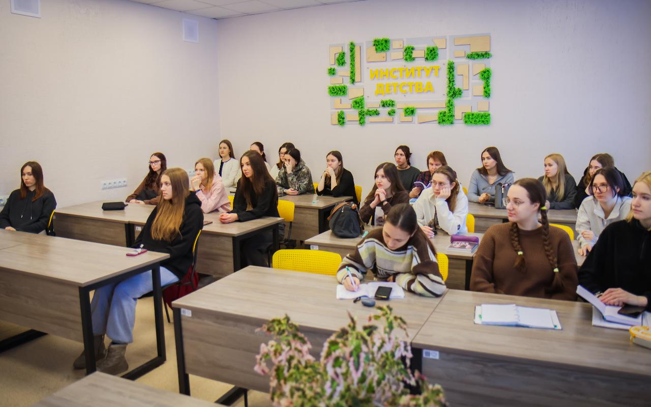 ФОТО к новости: «Традиционные ценности – основа российского общества и государства»: в НГПУ продолжается просветительский проект Новосибирской православной духовной семинарии
