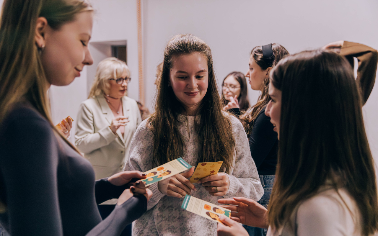 ФОТО к новости: Дневник ПедСибири: в Новосибирске прошёл практикум «Детективное агентство “Родительский взгляд”»