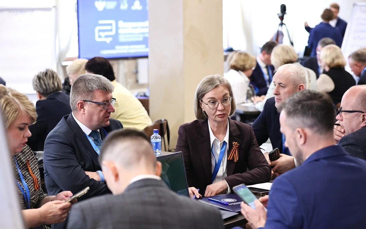 ФОТО к новости: «Министерство образования региона и команда педагогического университета должны работать бесшовно»: и. о. ректора Сергей Александрович Нелюбов принимает участие во Всероссийском совещании в центре «Корсунь»