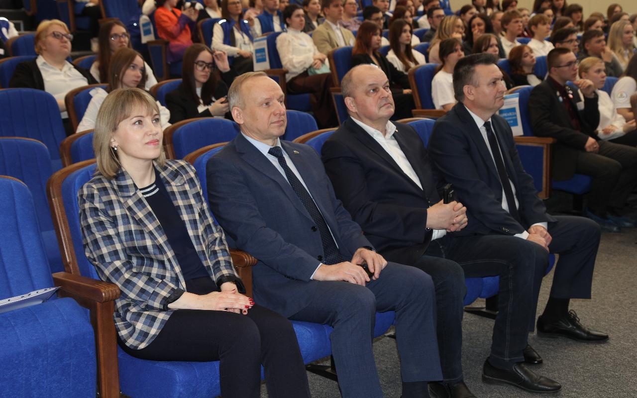 ФОТО к новости: Педагогика – сфера, где сбываются мечты: студенты НГПУ успешно выступили на Форуме молодых педагогов города Новосибирска