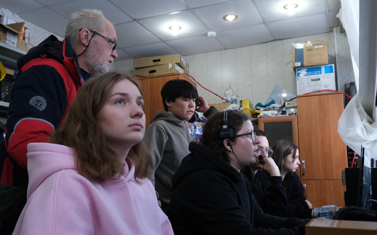 ФОТО к новости: Прямой эфир на «Кубке Анны Богалий»: студенты НГПУ попробовали себя в спортивной журналистике