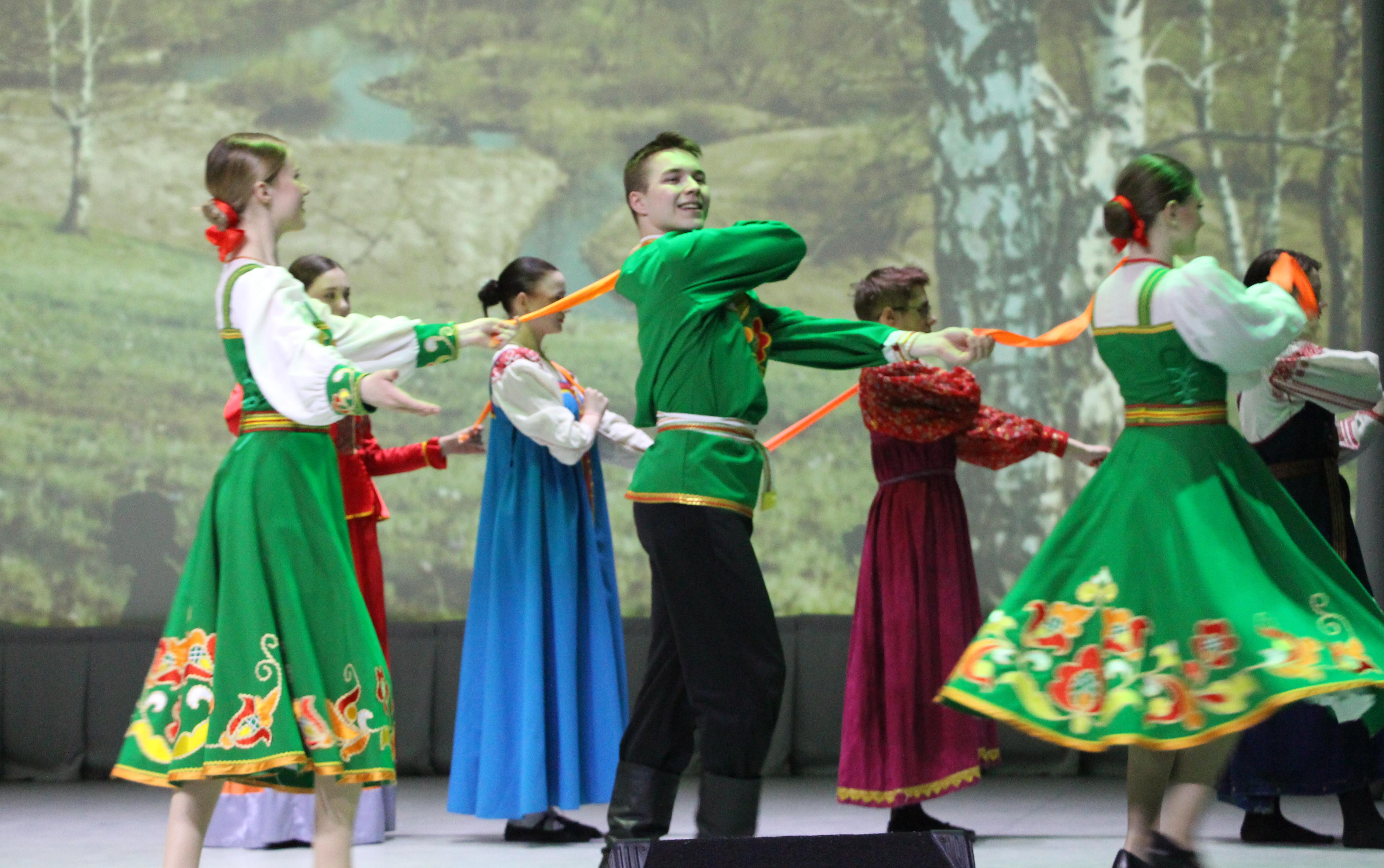 ФОТО к новости: Культура объединяет: в Новосибирске прошла конференция, посвященная дружбе народов  