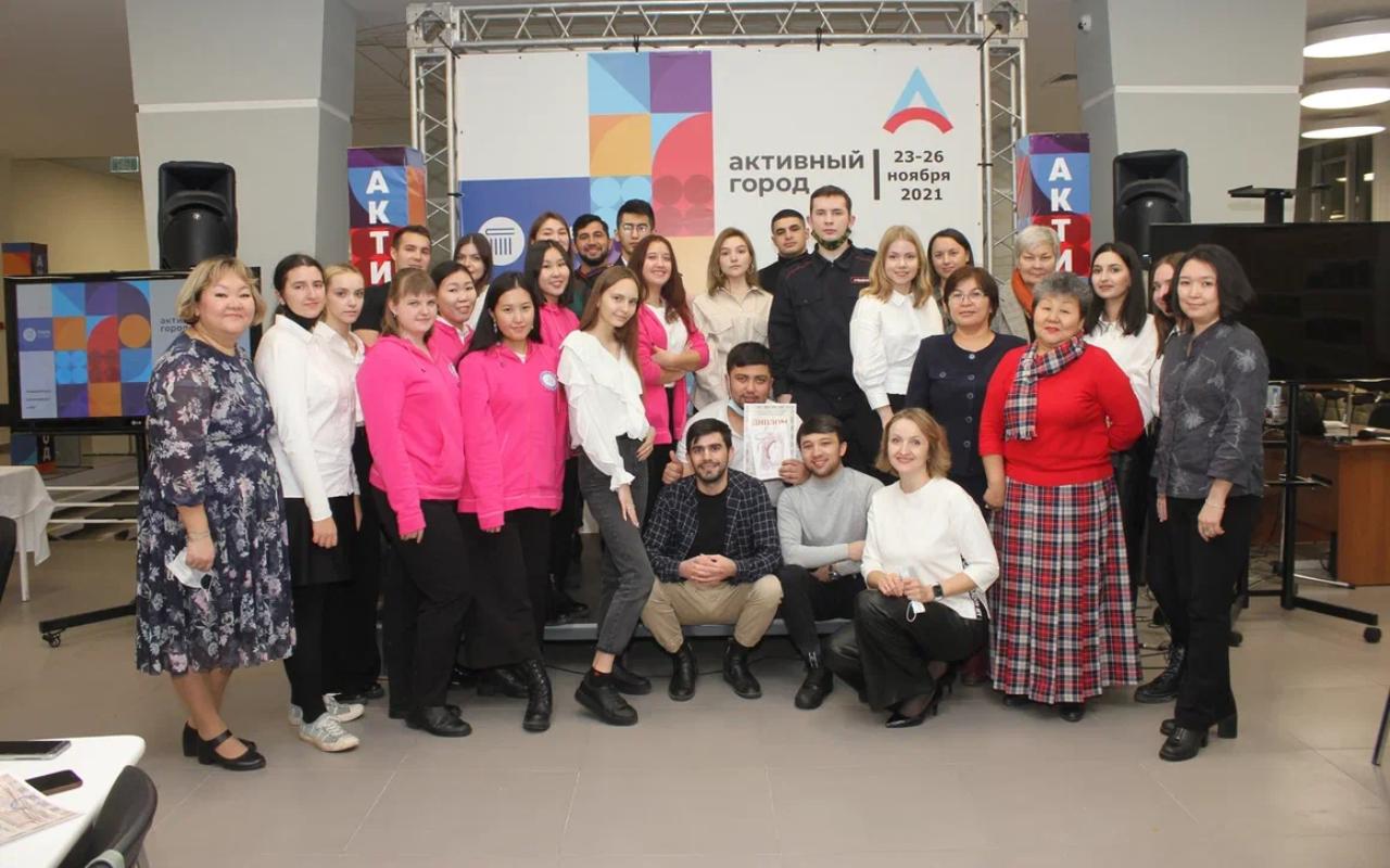 ФОТО к новости: «Активный город»: команда ИД НГПУ выиграла интеллектуальную игру по истории Новосибирска