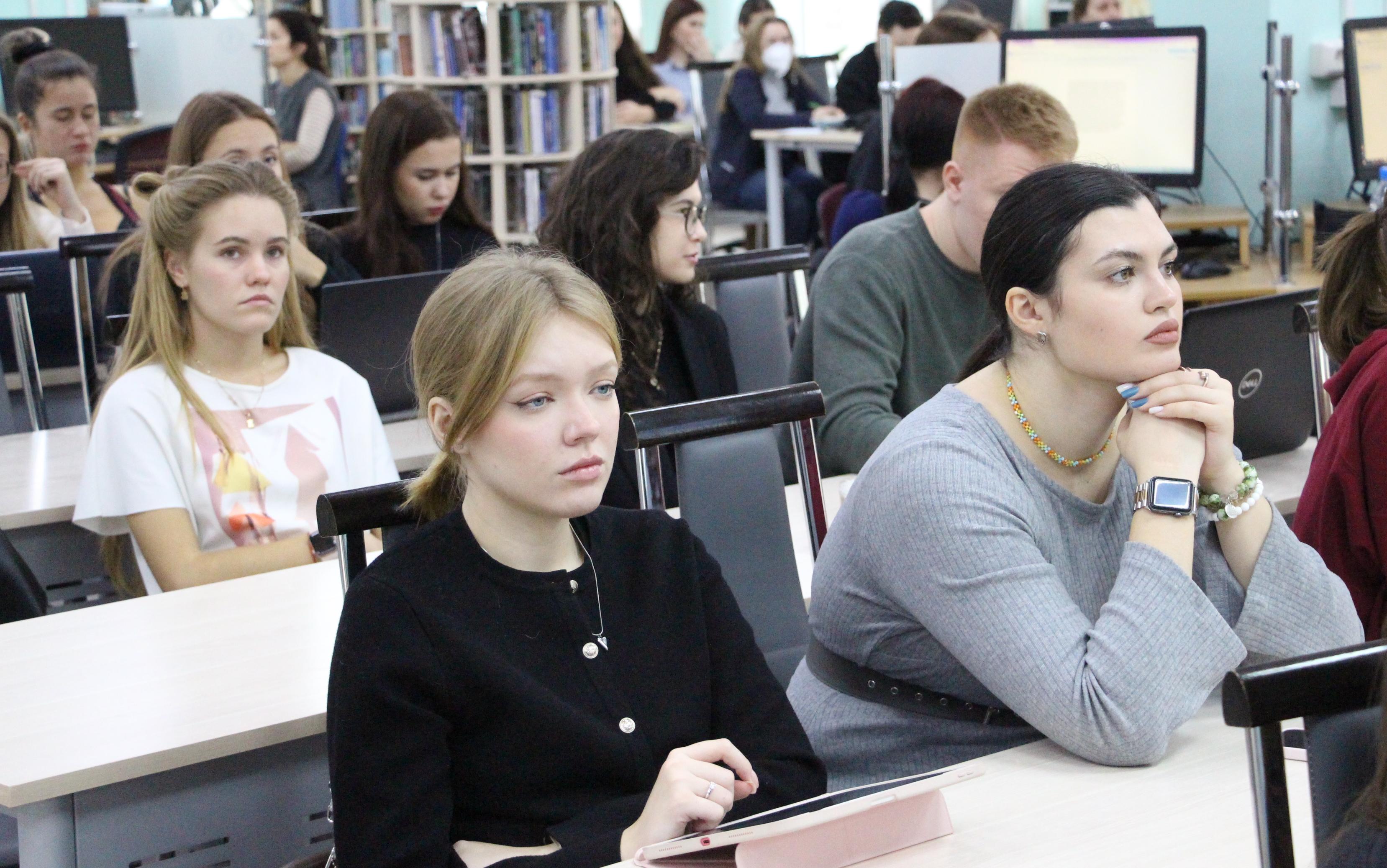 ФОТО к новости: Диалог как основа понимания: в НГПУ прошла конференция по вопросам преподавания иностранных языков