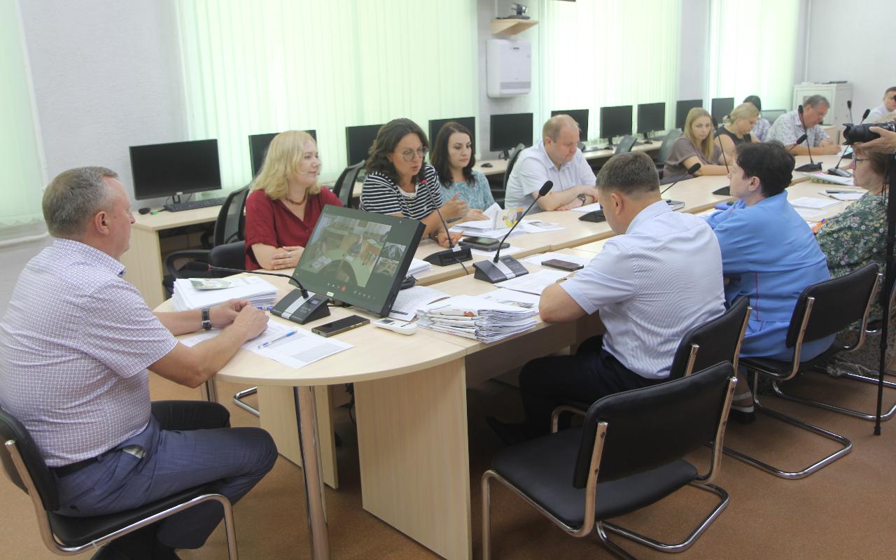 ФОТО к новости: В НГПУ состоялось зачисление первокурсников по целевой, отдельной и особой квотам