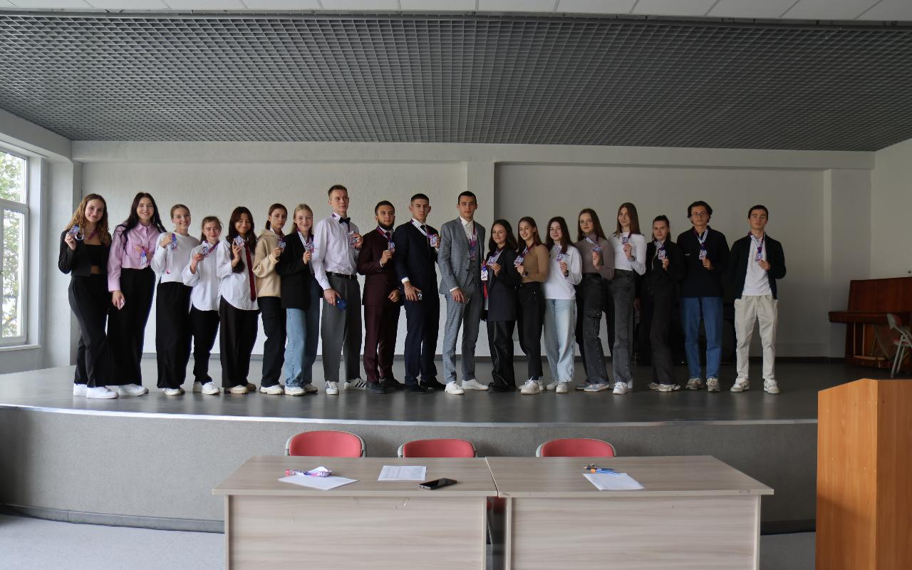 ФОТО к новости: НГПУ принял участие во Всероссийской акции «СТУДзаБЕГ»