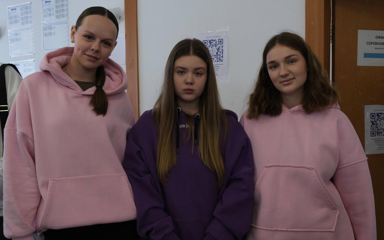 ФОТО к новости: Прямой эфир на «Кубке Анны Богалий»: студенты НГПУ попробовали себя в спортивной журналистике