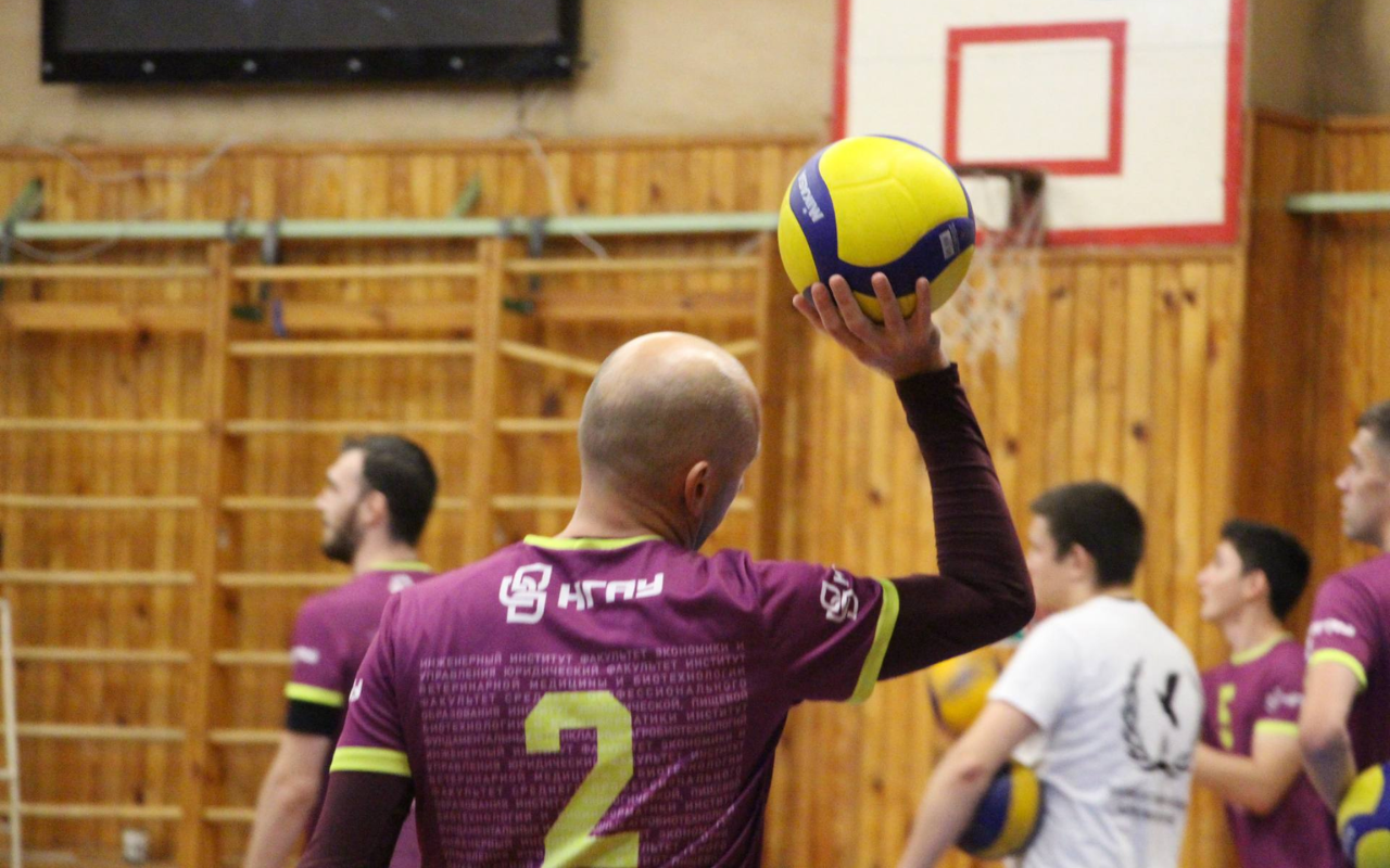 ФОТО к новости: Двойной волейбольный вечер в НГПУ