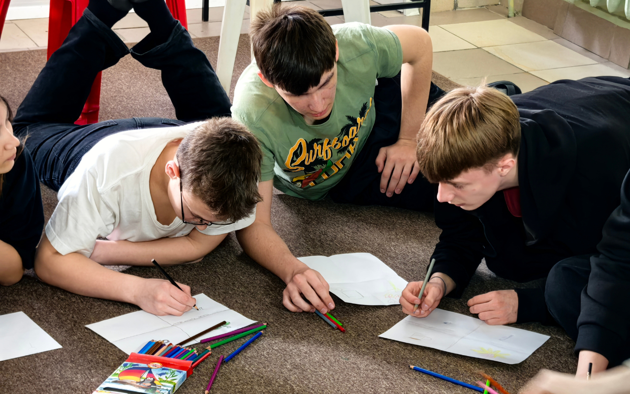 ФОТО к новости: День НГПУ на смене «Педагогические горизонты»: школьники погрузились в профессию педагога