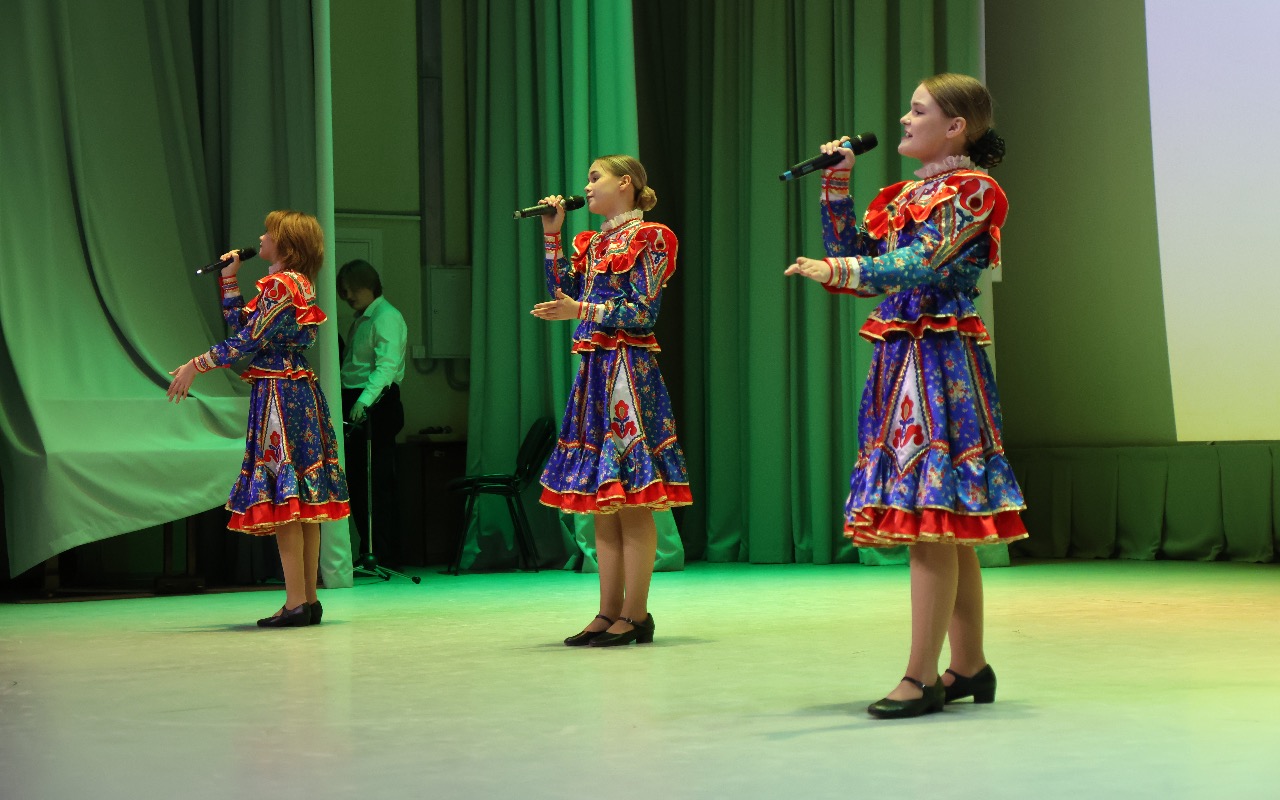 ФОТО к новости: В ИИГСО НГПУ прошёл Международный фестиваль восточных культур «Праздник весны: с Востока на Запад»