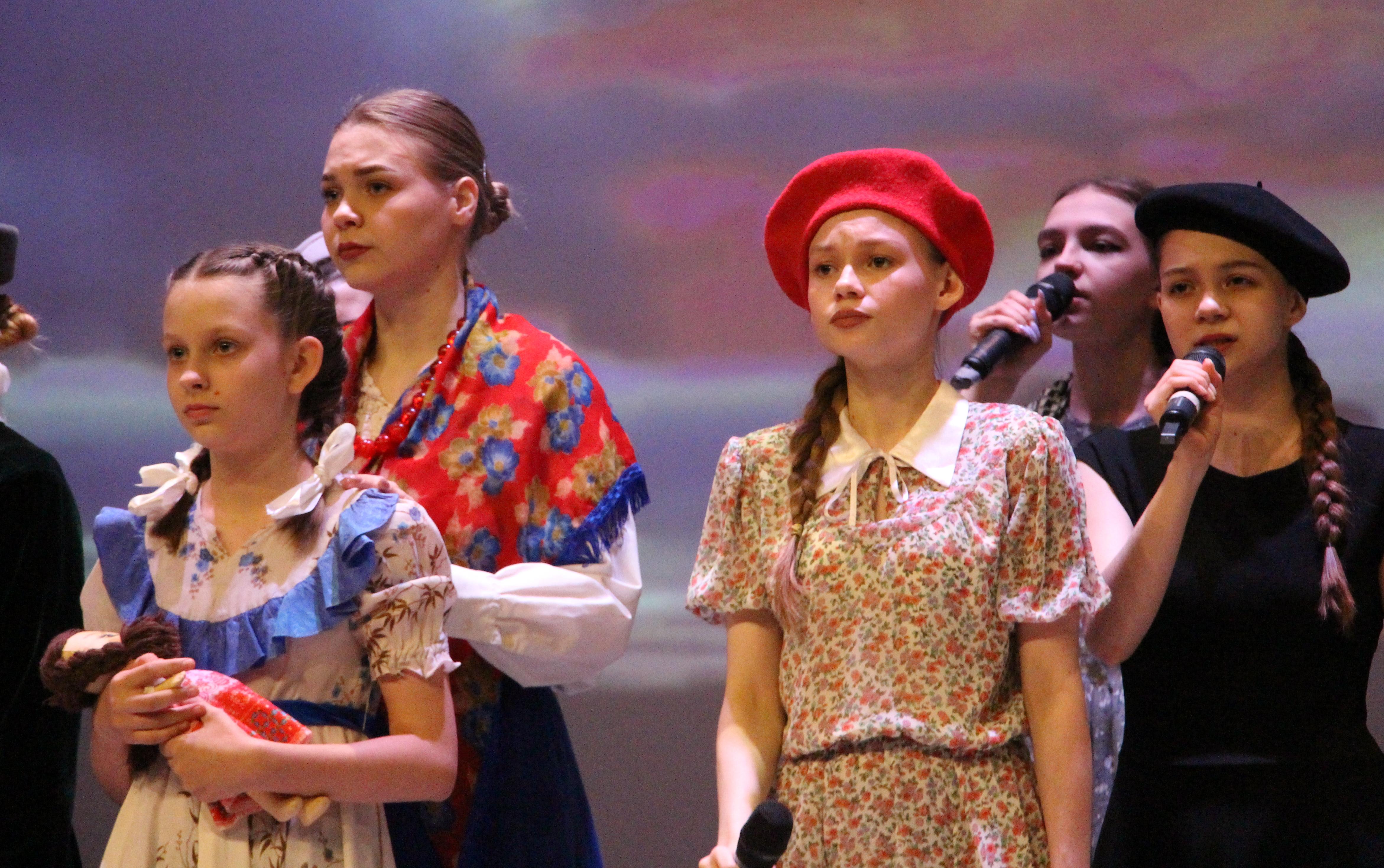 ФОТО к новости: Культура объединяет: в Новосибирске прошла конференция, посвященная дружбе народов  