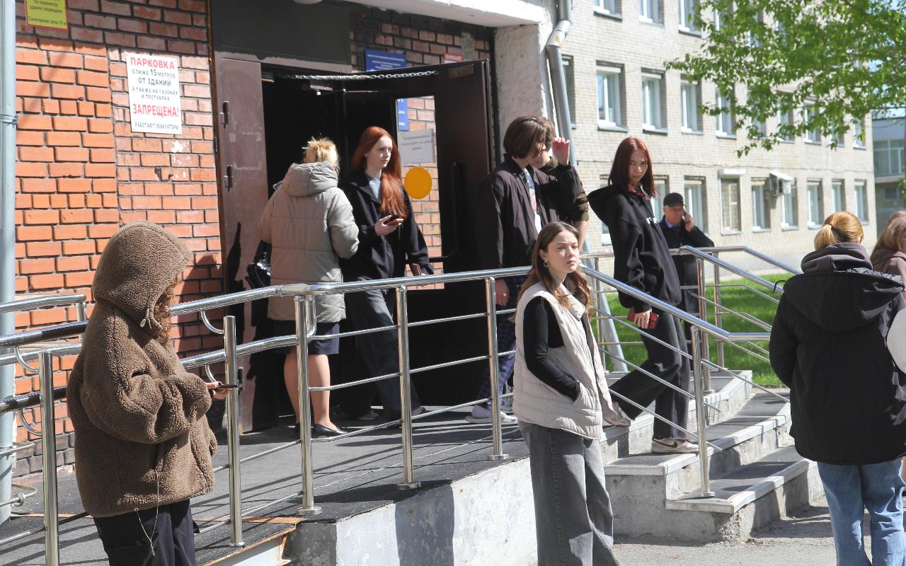 ФОТО к новости: Тренировки прошли успешно: в НГПУ проверили готовность общежитий к пожарной тревоге