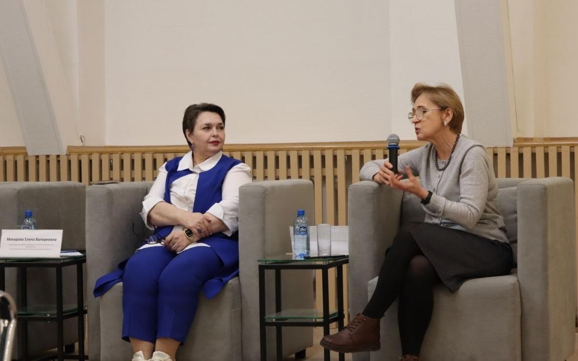 ФОТО к новости: Культура объединяет: в Новосибирске прошла конференция, посвященная дружбе народов  