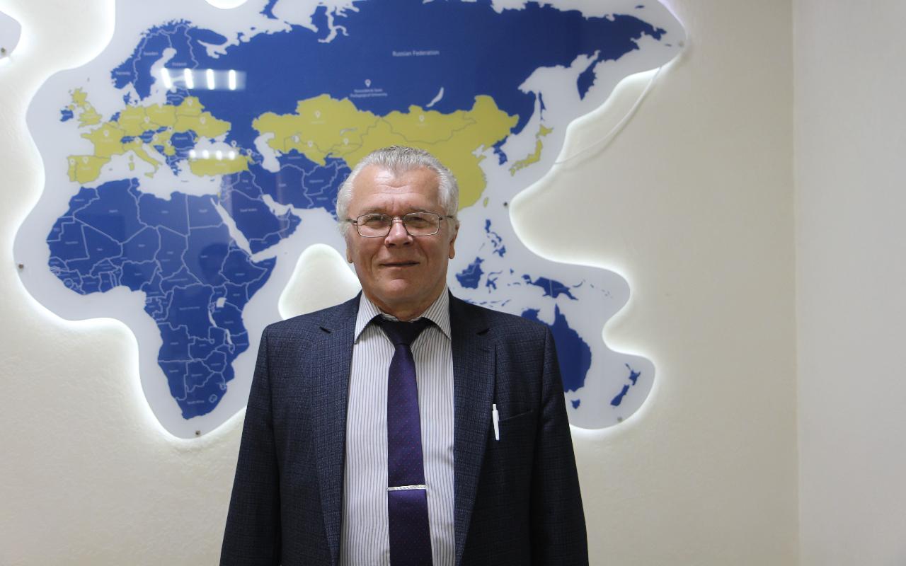 Профессор НГПУ выяснил, как изменяется по сезонам влажность почв юга Сибири