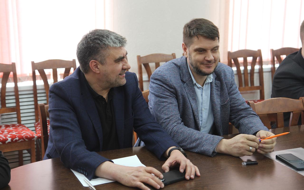 ФОТО к новости: Обновление инфраструктуры НГПУ: ремонт набирает обороты