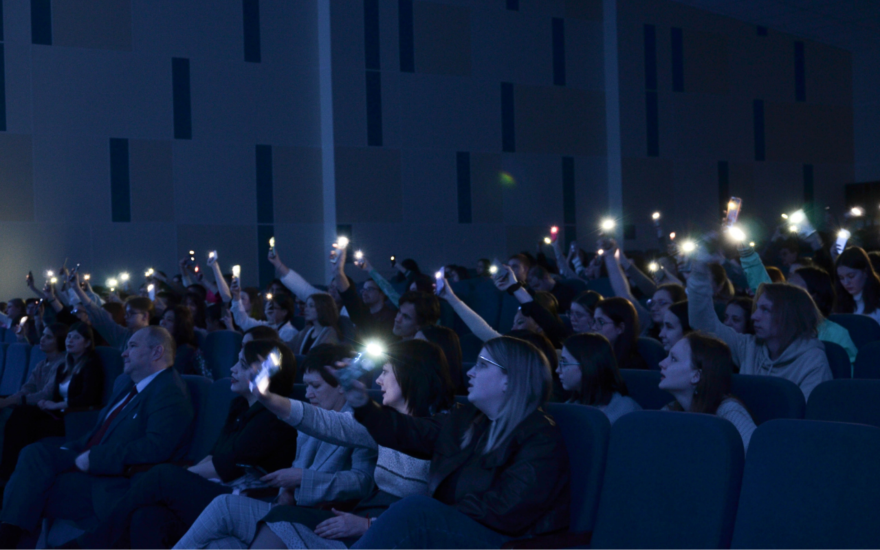 ФОТО к новости: Студенческая весна: как зажигаются новые звёзды НГПУ 