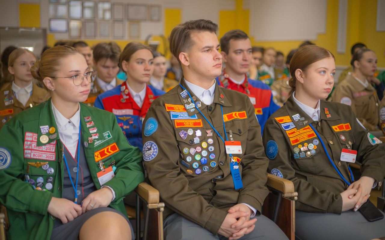 ФОТО к новости: Сила команды и творческий подход: студенты НГПУ выступили на Всероссийском слёте студенческих отрядов