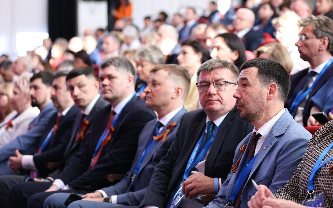 ФОТО к новости: Сергей Кравцов: Показатель трудоустройства выпускников педвузов 2024 года превысил аналогичные с 2021 по 2023 год