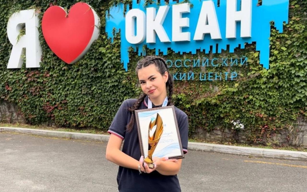 ФОТО к новости: Студентка НГПУ стала призером конкурса «Лучший вожатый ВДЦ «Океан» – 2024
