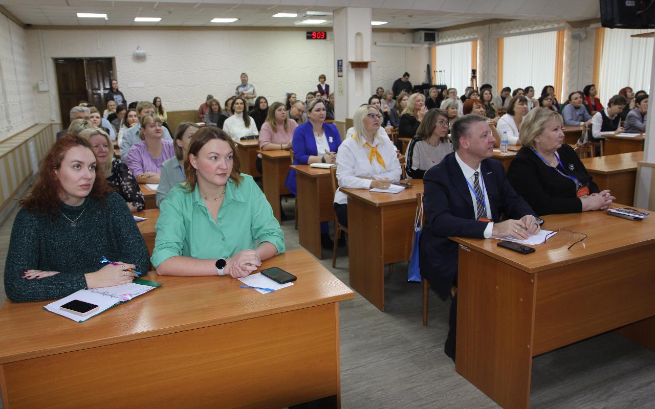 ФОТО к новости: Дневник ПедСибири: профессиональное взаимодействие как ключ к становлению национальной системы образования